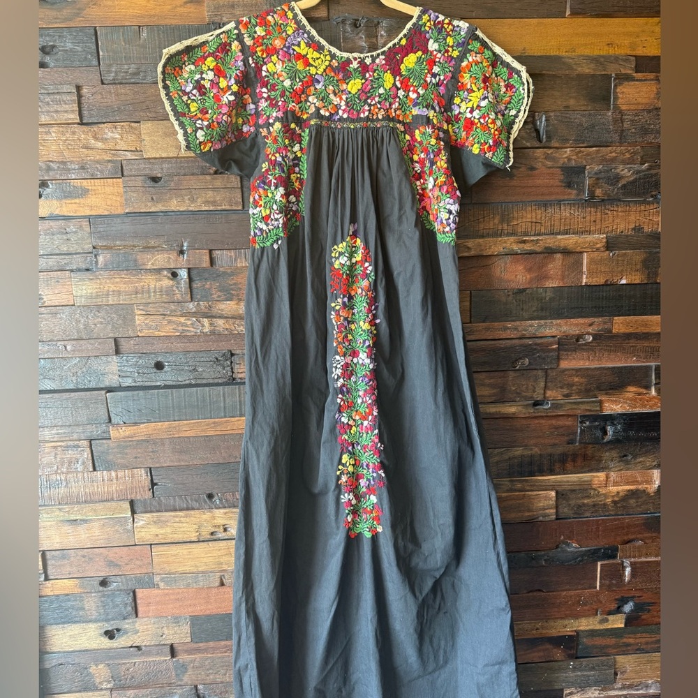 Vintage Mexican Huipil Embroidered Oaxaca Folk Dress Handmade